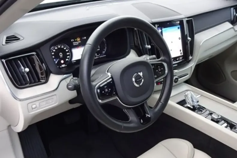 Volvo XC60 din 2020 cu 52.700 km - oferta VOL118632 - foto 14