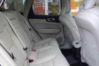 Volvo XC60 din 2020 cu 52.700 km - oferta VOL118632 - foto 17