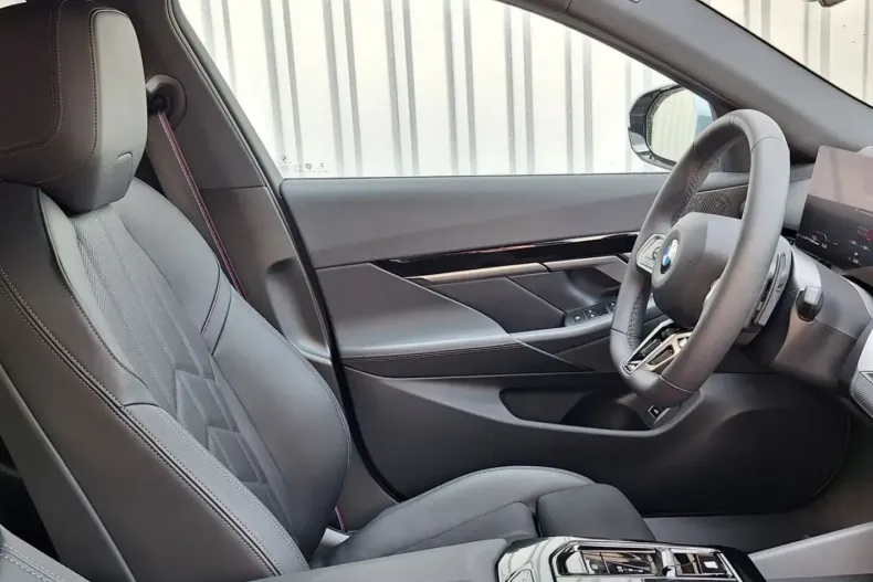 BMW 520 din 2024 cu 12.950 km - oferta BMW118633 - foto 2