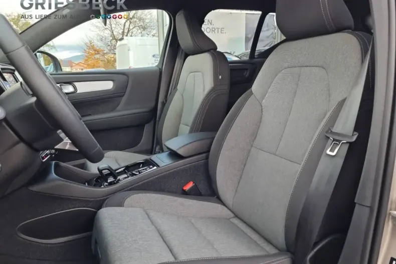 Volvo XC40 din 2024 cu 22.500 km - oferta VOL118634 - foto 12