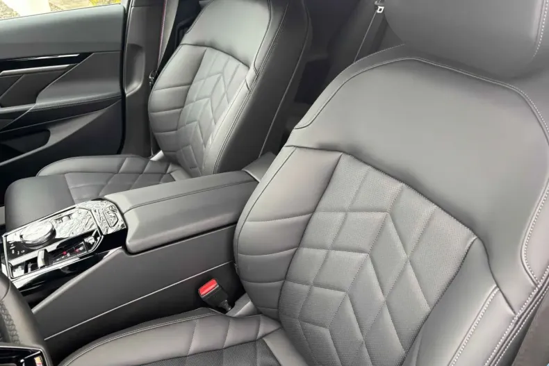 BMW 520 din 2024 cu 23.950 km - oferta BMW118635 - foto 11