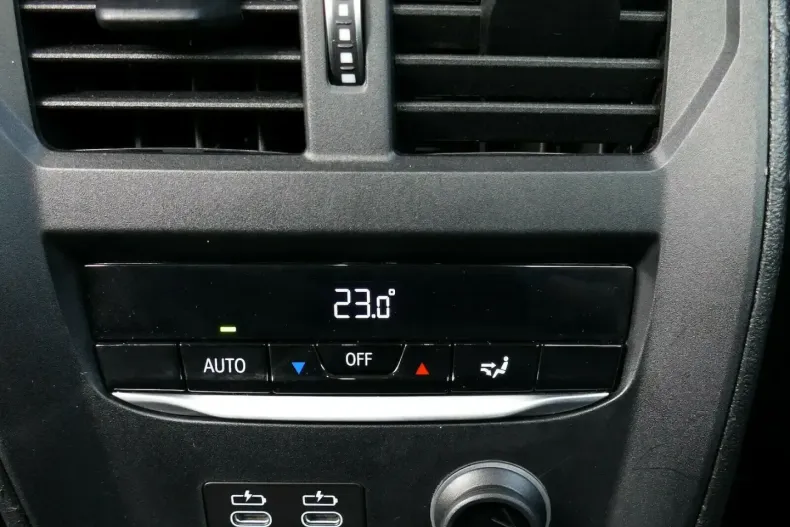 BMW 320 din 2023 cu 10.600 km - oferta BMW118640 - foto 14