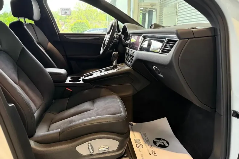 Porsche Macan din 2020 cu 53.629 km - oferta POR118642 - foto 12