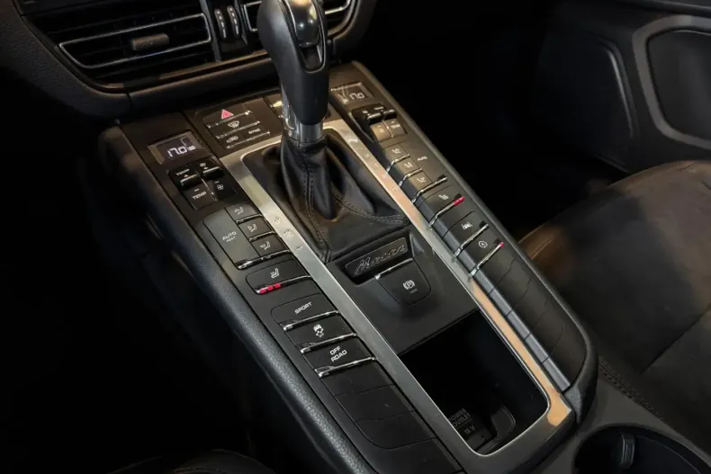 Porsche Macan din 2020 cu 53.629 km - oferta POR118642 - foto 18