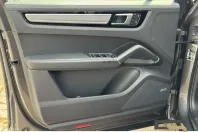 Porsche Cayenne din 2022 cu 73.447 km - oferta POR118643 - foto 7