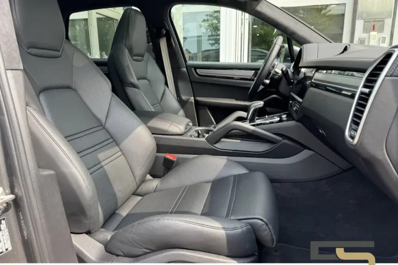 Porsche Cayenne din 2022 cu 73.447 km - oferta POR118643 - foto 12