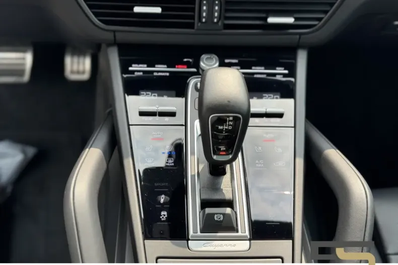 Porsche Cayenne din 2022 cu 73.447 km - oferta POR118643 - foto 16