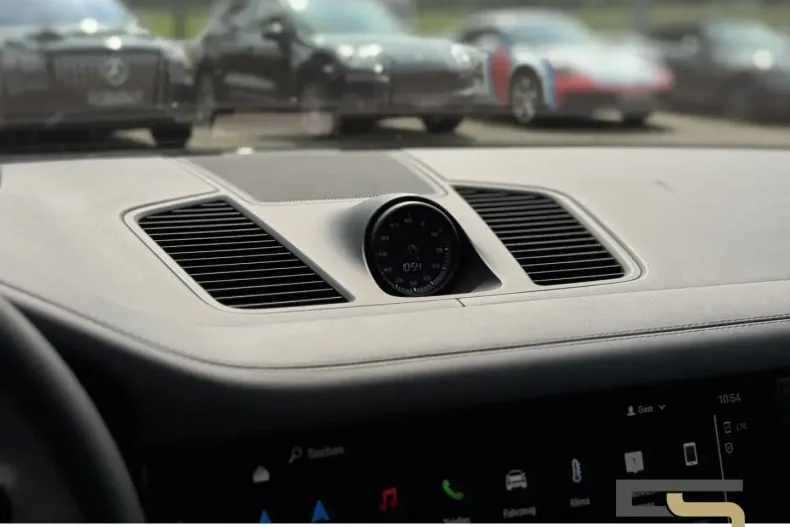 Porsche Cayenne din 2022 cu 73.447 km - oferta POR118643 - foto 17