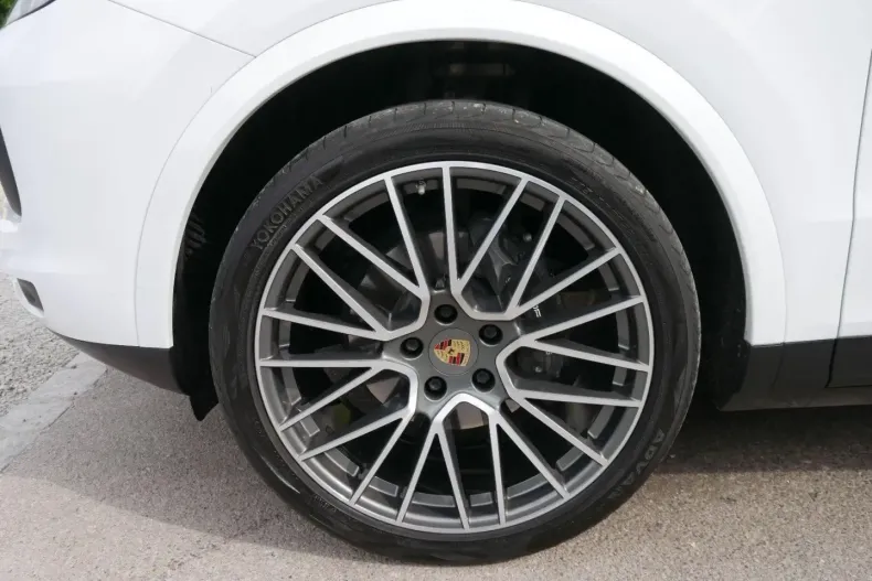 Porsche Cayenne din 2022 cu 66.962 km - oferta POR118645 - foto 4