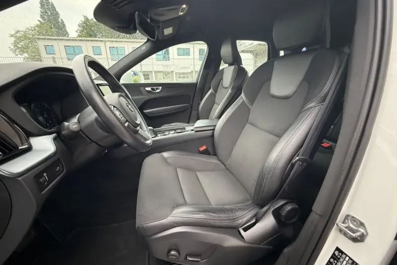 Volvo XC60 din 2020 cu 97.300 km - oferta VOL118649 - foto 10