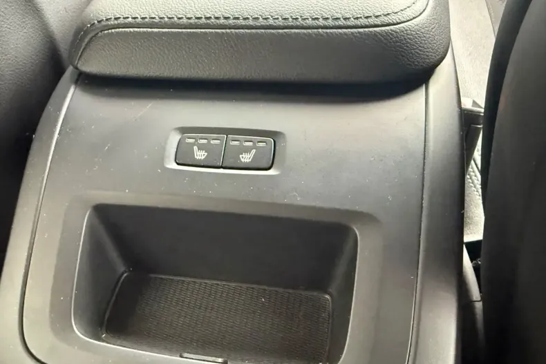 Volvo XC60 din 2020 cu 97.300 km - oferta VOL118649 - foto 18