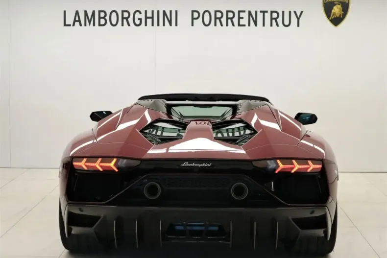 Lamborghini Aventador din 2022 cu 1.963 km - oferta LAM118657 - foto 4