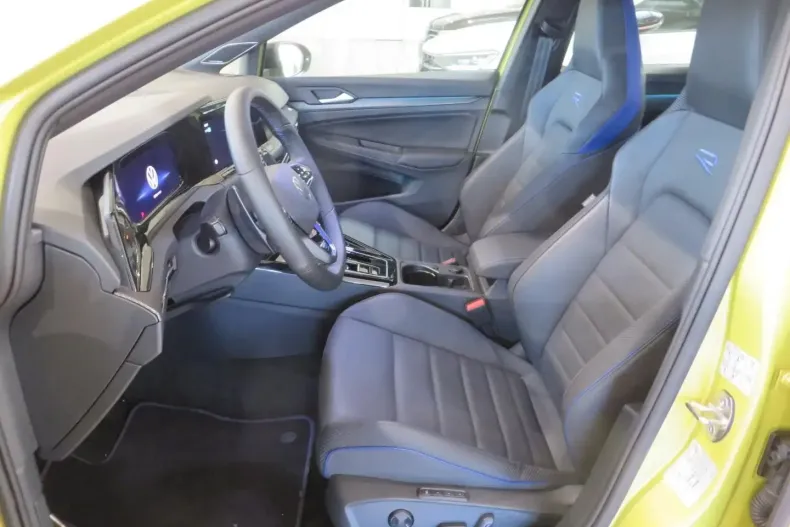 Volkswagen Golf din 2024 cu 7.042 km - oferta VOL118661 - foto 5