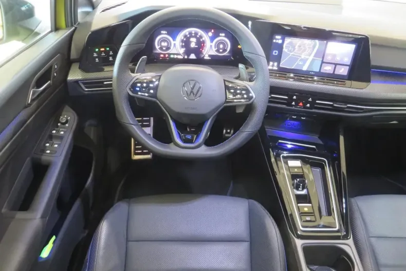 Volkswagen Golf din 2024 cu 7.042 km - oferta VOL118661 - foto 9