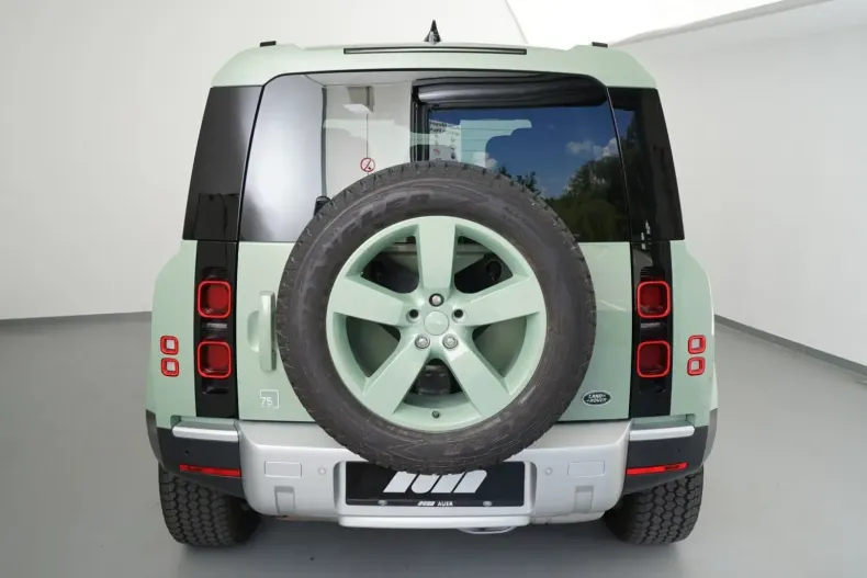 Land Rover Defender din 2024 cu 33.932 km - oferta LAN118663 - foto 4