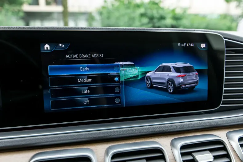 Mercedes-Benz GLE 580 din 2020 cu 68.500 km - oferta MER118664 - foto 13