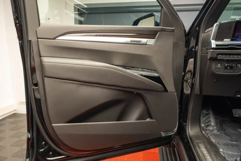 Cadillac Escalade din 2025 cu 14.000 km - oferta CAD118665 - foto 15