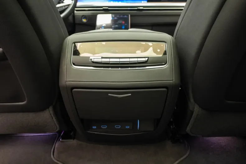 Cadillac Escalade din 2025 cu 14.000 km - oferta CAD118665 - foto 30