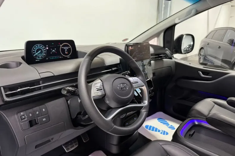 Hyundai STARIA din 2022 cu 13.311 km - oferta HYU118668 - foto 12