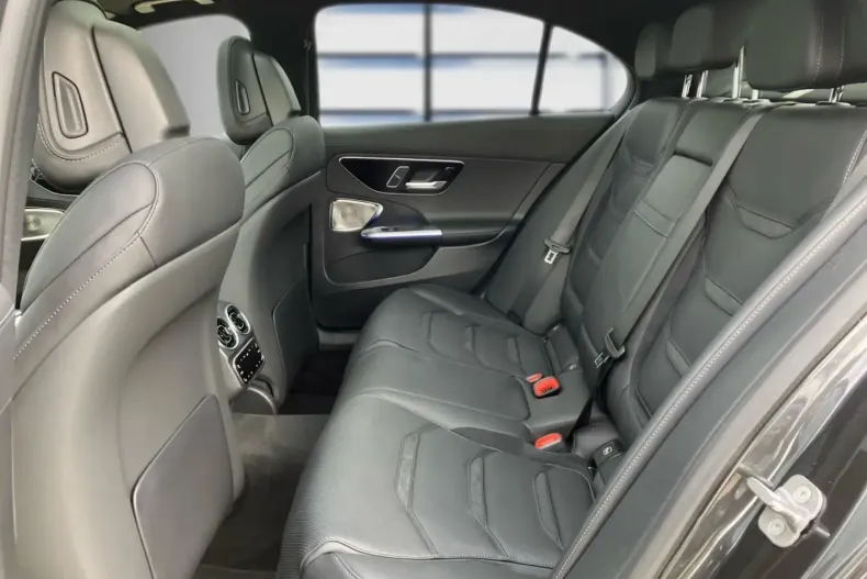 Mercedes-Benz C 63 AMG din 2024 cu 11.429 km - oferta MER118674 - foto 5