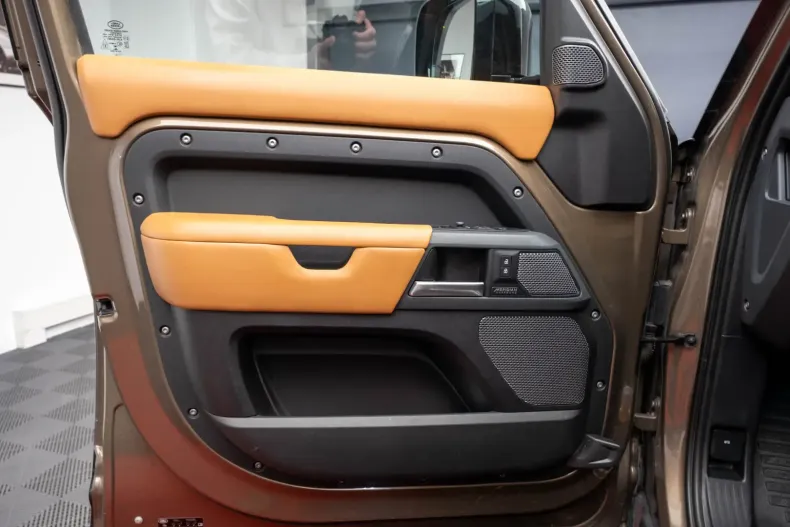 Land Rover Defender din 2021 cu 94.000 km - oferta LAN118680 - foto 10