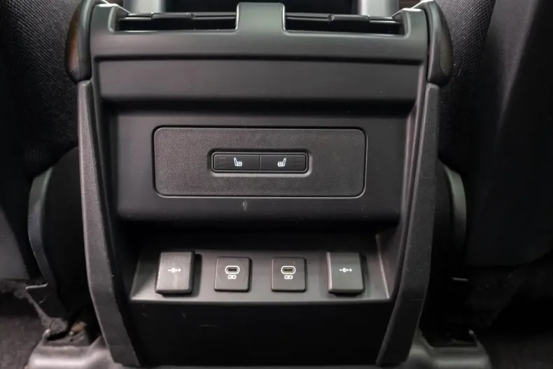 Land Rover Defender din 2021 cu 94.000 km - oferta LAN118680 - foto 18