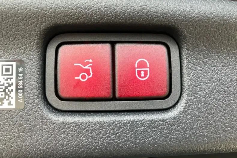 Mercedes-Benz C 63 AMG din 2024 cu 11.429 km - oferta MER118683 - foto 9