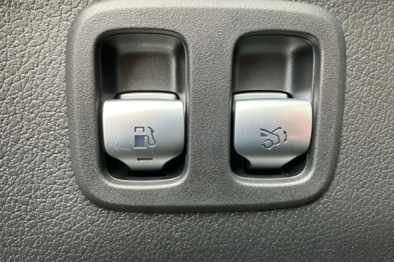 Mercedes-Benz C 63 AMG din 2024 cu 11.429 km - oferta MER118683 - foto 15