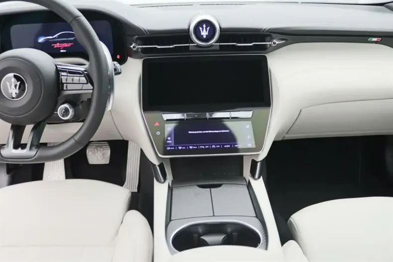 Maserati Granturismo din 2023 cu 7.900 km - oferta MAS118687 - foto 7