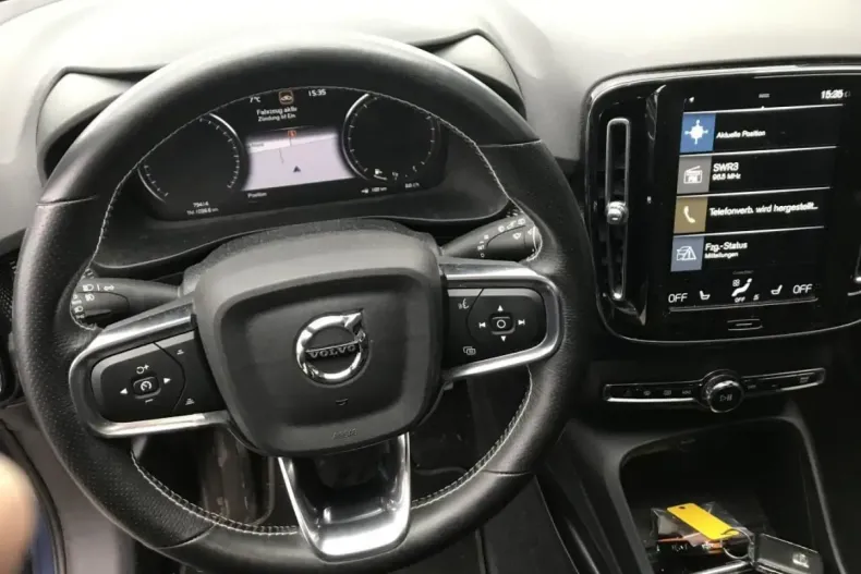 Volvo XC40 din 2020 cu 75.535 km - oferta VOL118695 - foto 5