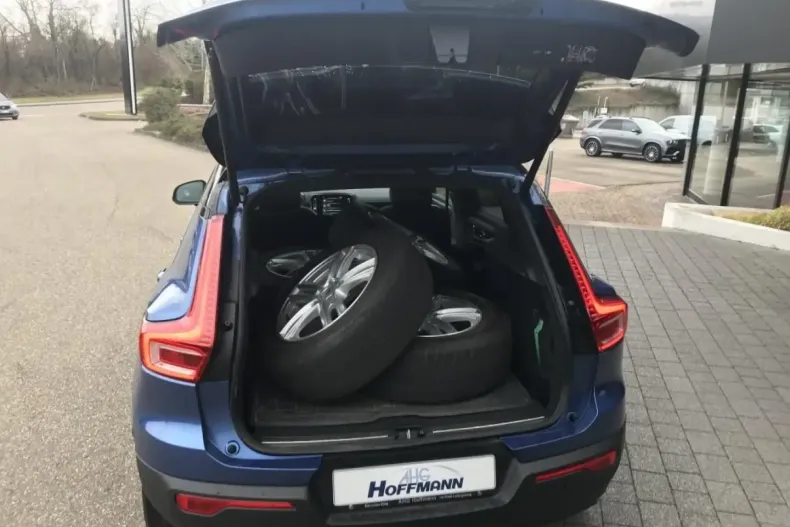 Volvo XC40 din 2020 cu 75.535 km - oferta VOL118695 - foto 6