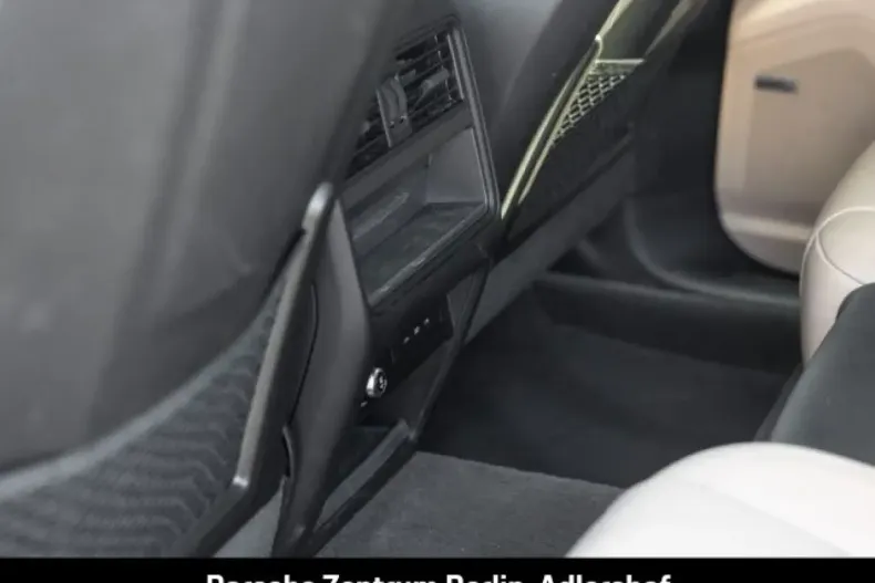 Porsche Cayenne din 2024 cu 14.586 km - oferta POR118696 - foto 22