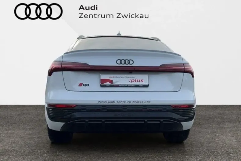 Audi Q8 din 2023 cu 22.500 km - oferta AUD118703 - foto 4