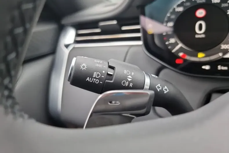 Land Rover Range Rover din 2024 cu 14.350 km - oferta LAN118706 - foto 32