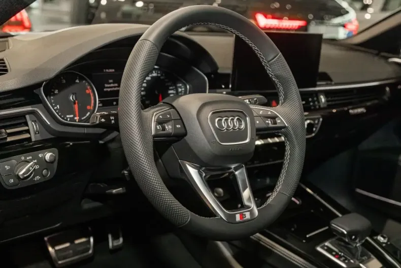 Audi A5 din 2025 cu 2.350 km - oferta AUD118709 - foto 4