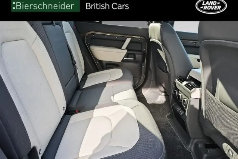 Land Rover Defender din 2023 cu 38.600 km - oferta LAN118716 - foto 8