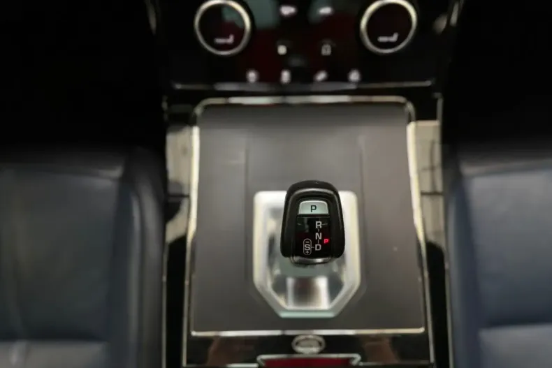 Land Rover Range Rover Evoque din 2021 cu 49.551 km - oferta LAN118739 - foto 13