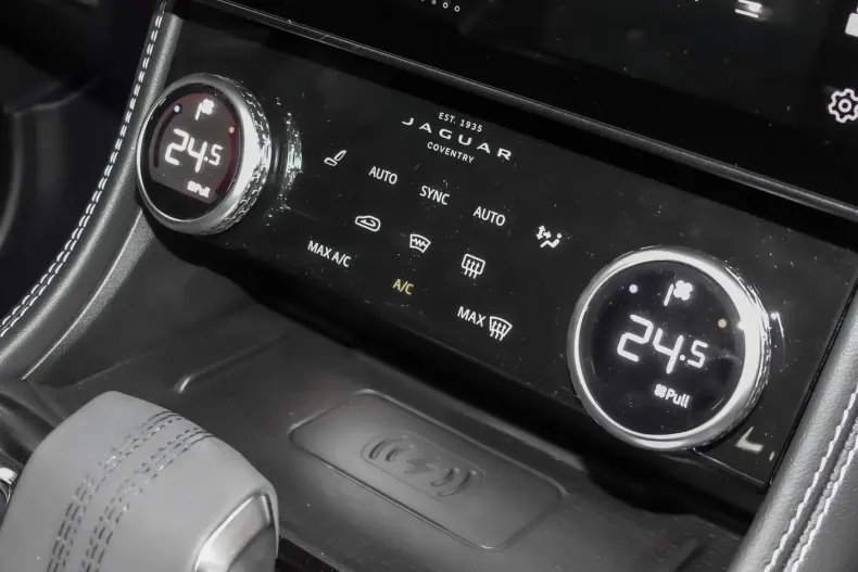 Jaguar F-Pace din 2024 cu 6.000 km - oferta JAG118746 - foto 12