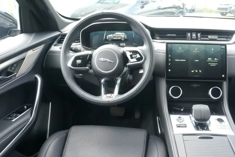 Jaguar F-Pace din 2023 cu 23.660 km - oferta JAG118751 - foto 9