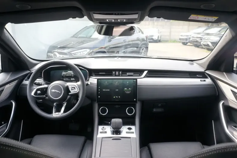 Jaguar F-Pace din 2023 cu 23.660 km - oferta JAG118751 - foto 14