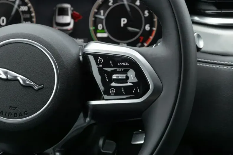 Jaguar F-Pace din 2024 cu 18.601 km - oferta JAG118755 - foto 16