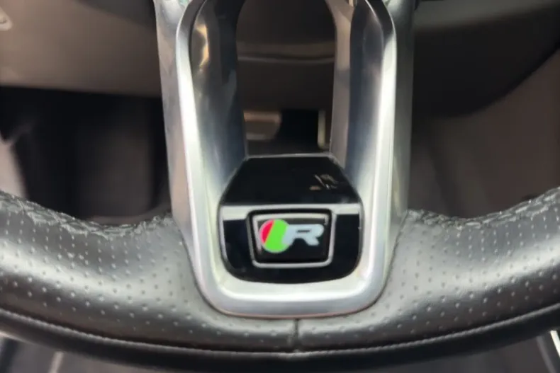 Jaguar F-Pace din 2022 cu 98.555 km - oferta JAG118769 - foto 17