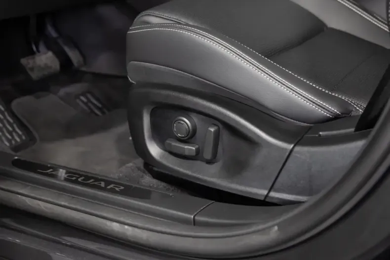 Jaguar I-Pace din 2024 cu 11.500 km - oferta JAG118770 - foto 12