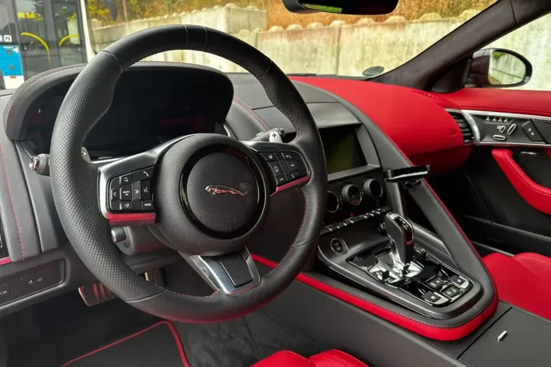 Jaguar F-Type din 2023 cu 9.500 km - oferta JAG118783 - foto 9