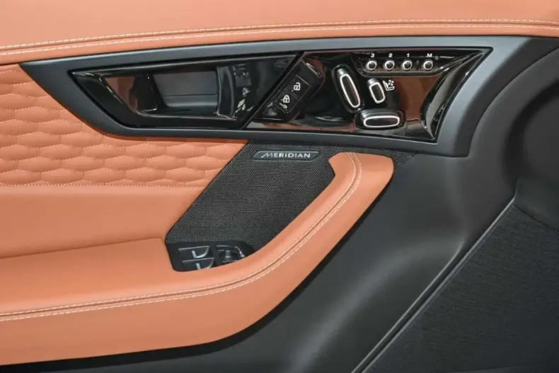 Jaguar F-Type din 2024 cu 3.000 km - oferta JAG118787 - foto 13