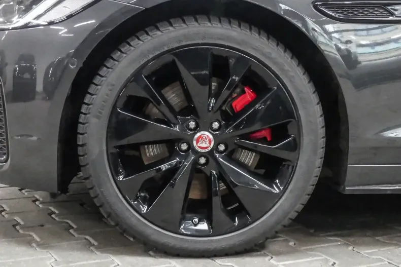 Jaguar XF din 2023 cu 70.226 km - oferta JAG118794 - foto 9