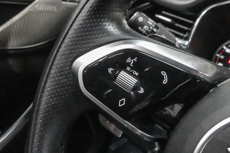 Jaguar XF din 2023 cu 70.226 km - oferta JAG118794 - foto 17