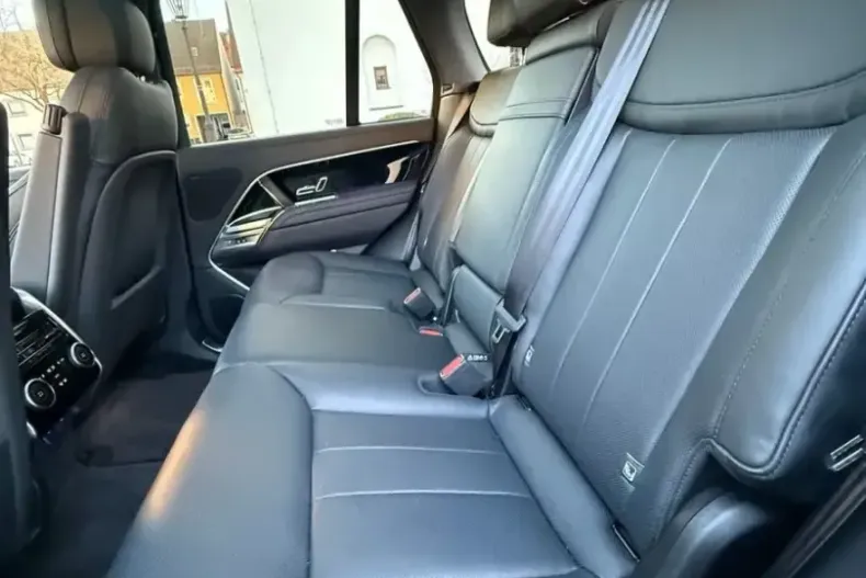 Land Rover Range Rover din 2023 cu 9.940 km - oferta LAN118805 - foto 11