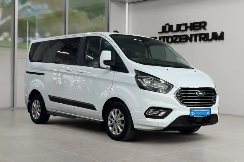 Ford Tourneo Custom din 2024 cu 82.152 km - oferta FOR118840 - foto 1
