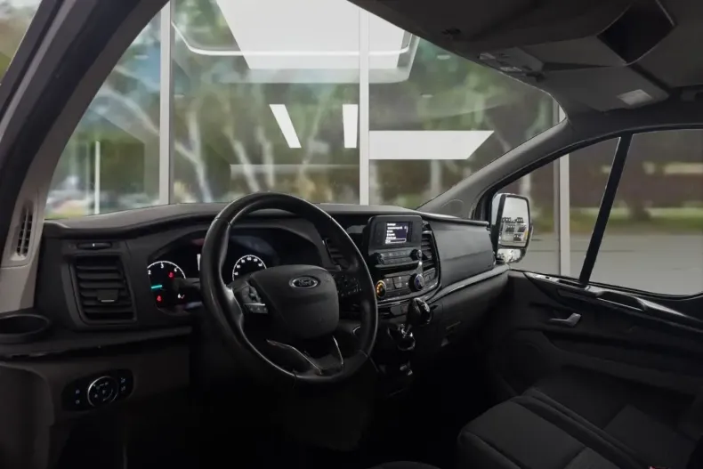 Ford Tourneo Custom din 2024 cu 82.152 km - oferta FOR118840 - foto 11